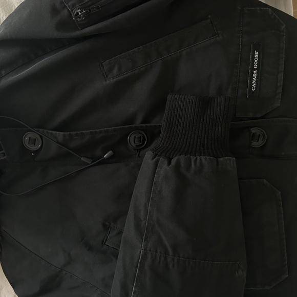 Chilliwack Bomber 2015 lightly used, fur hood (S) - Picture 3 of 7